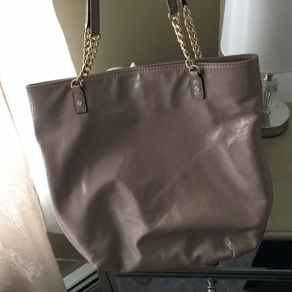 Michael Kors nude tote with gold chain - Picture 3 of 5